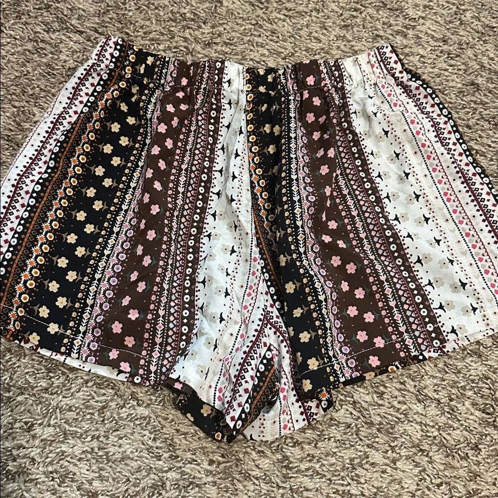 SHEIN Multicolor Striped Floral shorts 5